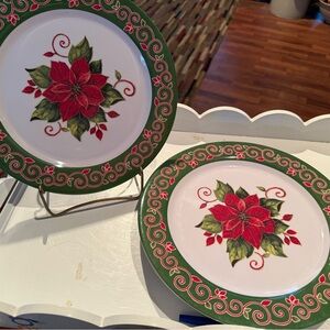 8 Poinsettia Christmas Plastic RoundDinner Plates - 11” inch diameter